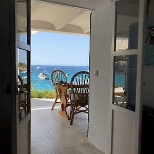 Apartment Hebergement Front De Mer, Sant Elm